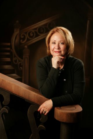 Linda Loyen, President, Lipa Interiors